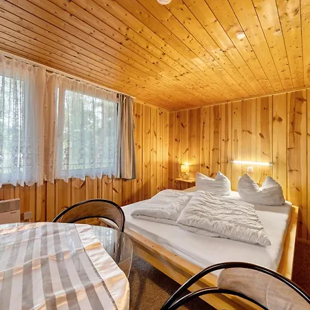 12 - Kimbucht Tatil parkı *